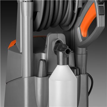 Встроенный отсек для аксессуаров мойки высокого давления Husqvarna PW 235R